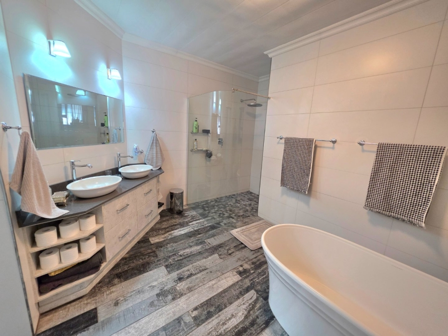 4 Bedroom Property for Sale in Panorama Free State